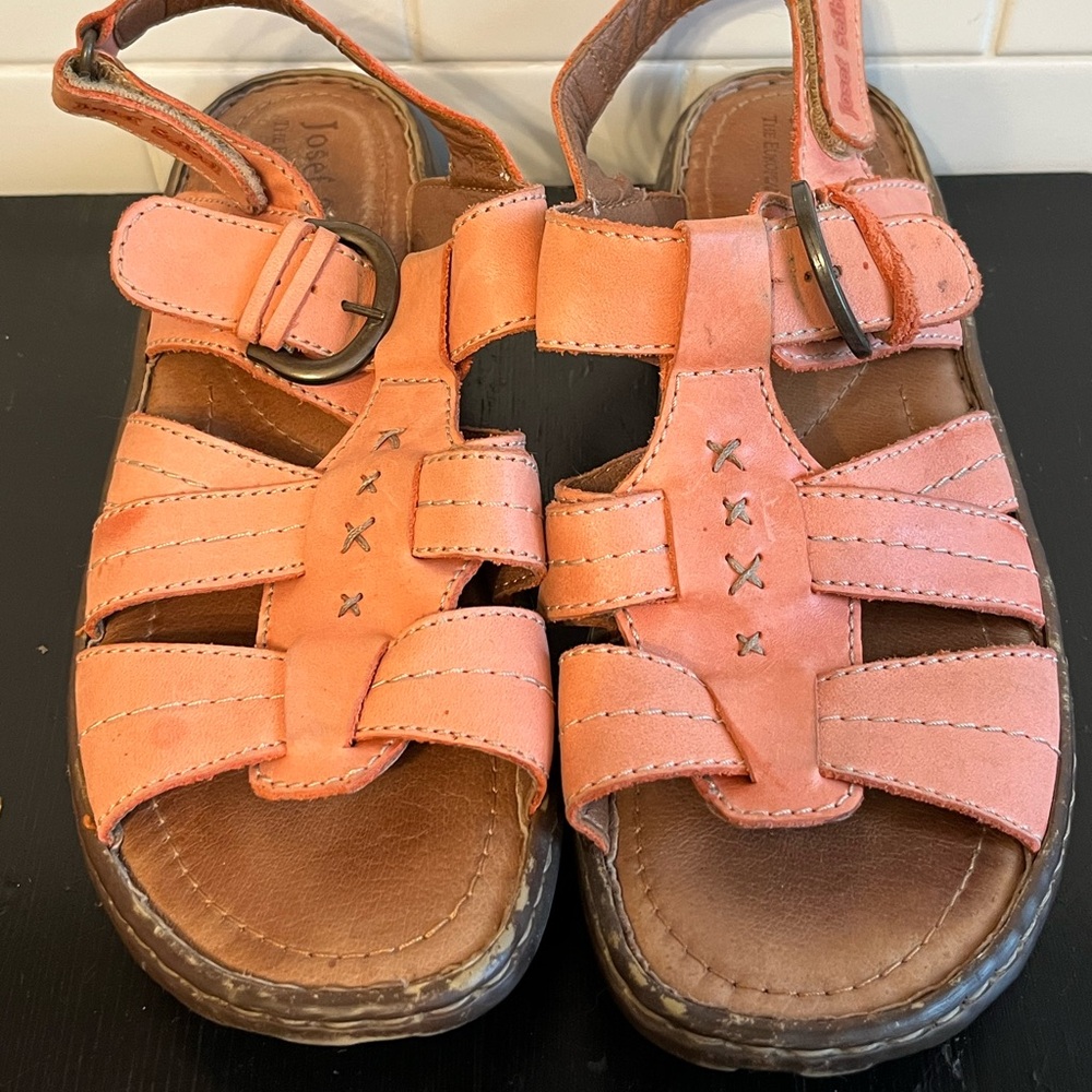 Comfortable Coral Sandals size 39